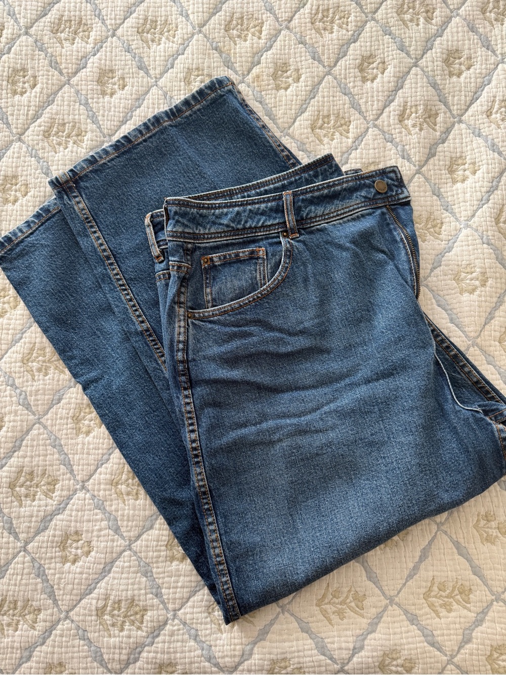 Sezane Le Crop Cropped Wide-Leg Jeans - Light Blue Denim - Picture 2 of 4